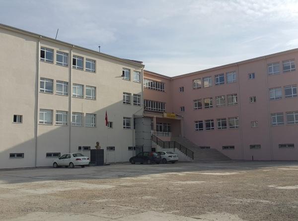 Bozüyük Selahattin Şeker Mesleki ve Teknik Anadolu Lisesi Fotoğrafı